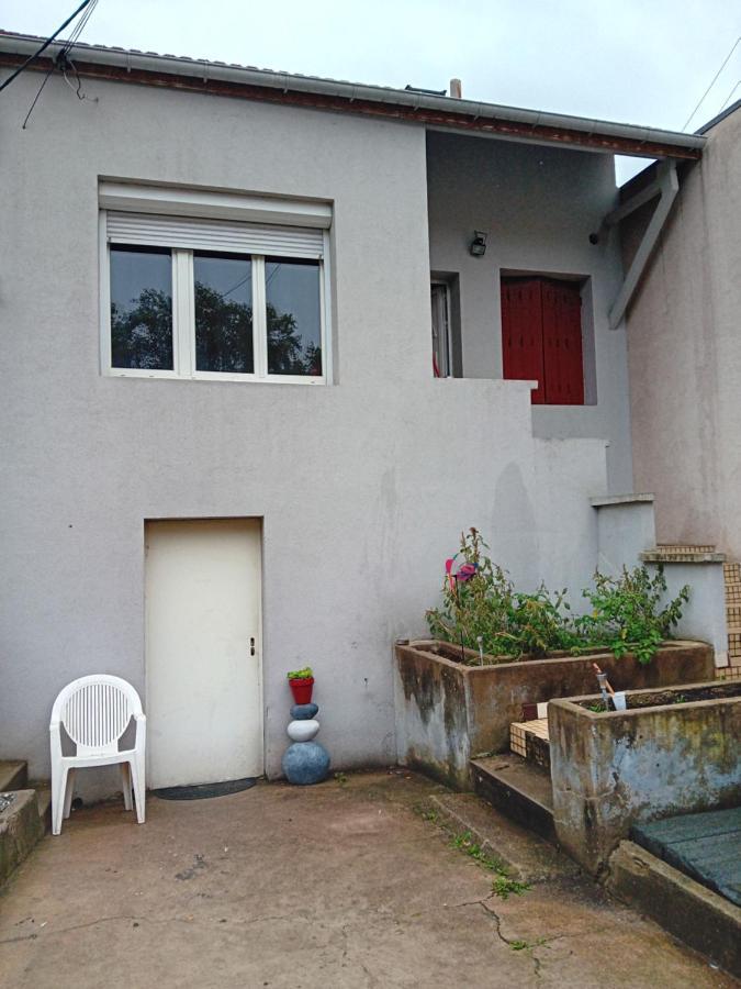 Une Maison En Ville 圣但尼 外观 照片